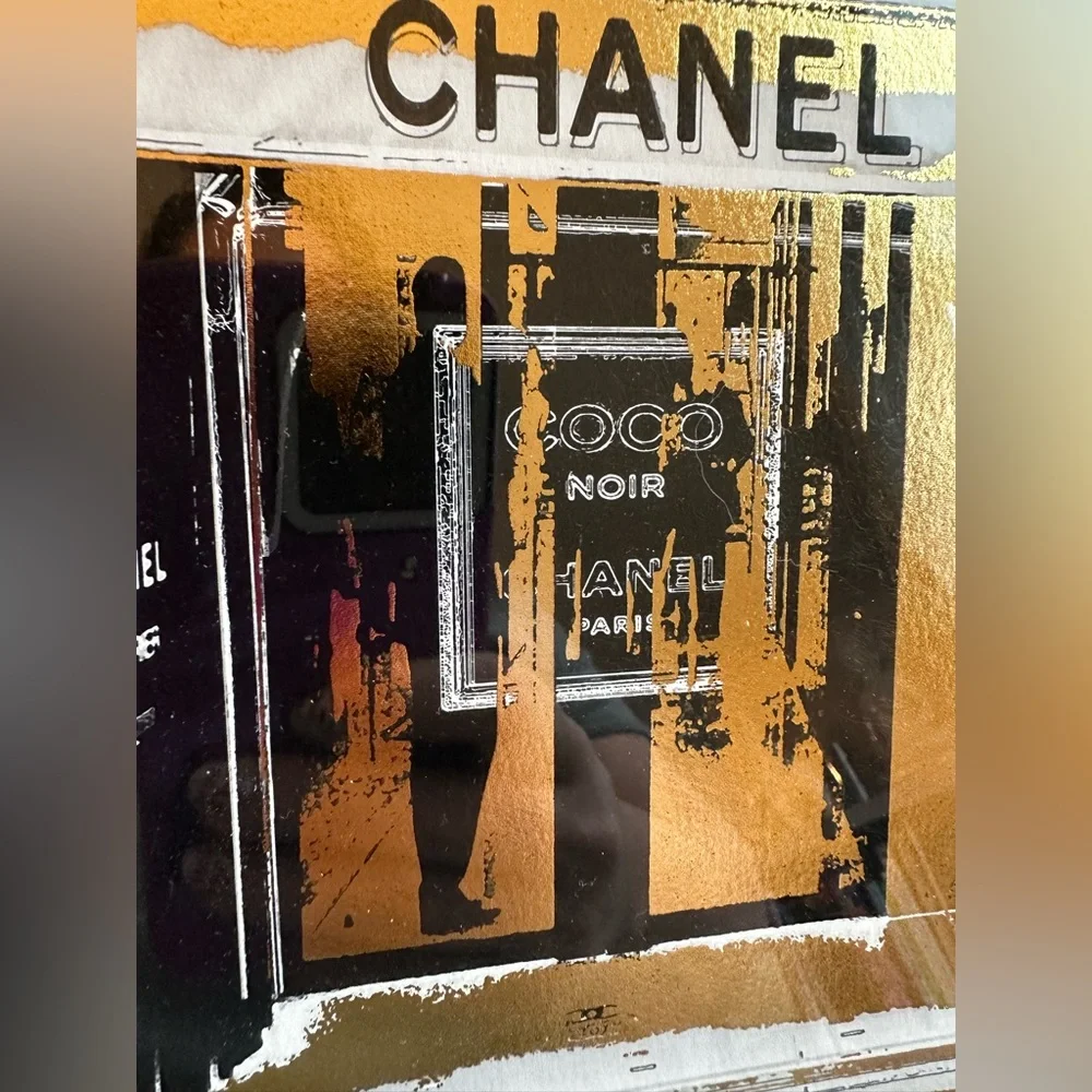 Beautiful Oliver Gal 31 Rue Cambon Framed 11” x 14” Framed Floating Art - Picture 11 of 16